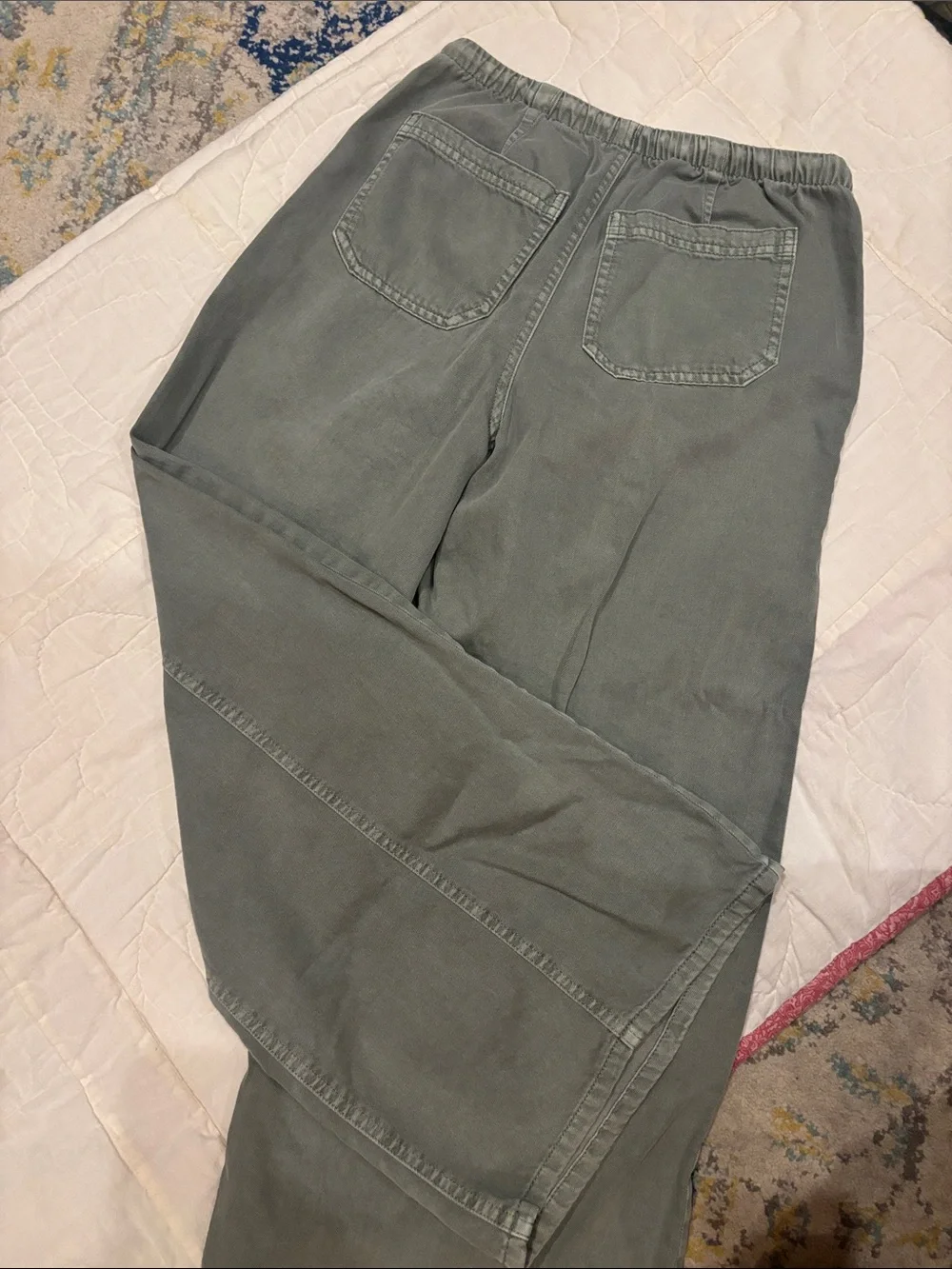 Girl’s Green Drawstring Wide Leg Pants